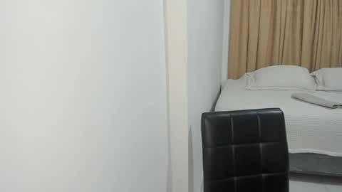 Snapshot of cute_brunett chatting on 01-10-25, 03:07 Sara online show from 01-10-25, 03:07