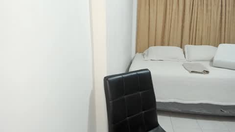 Snapshot of cute_brunett chatting on 01-11-25, 03:02 Sara online show from 01-11-25, 03:02