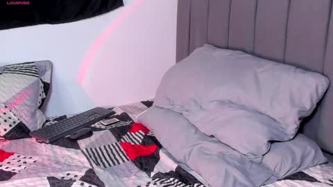 Snapshot of cute_diego_ chatting on 12-20-24, 11:26 Diego online show from 12-20-24, 11:26