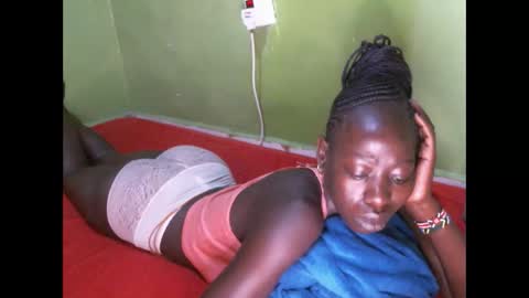 cute_doria online show from 10-15-25, 03:28