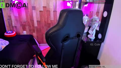    Independent Model online show from 02-03-26, 07:30