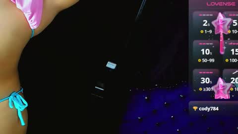 Snapshot of cute_feem chatting on 09-18-25, 05:31 cute_feem online show from 09-18-25, 05:31