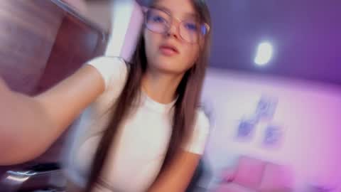 Bella Fox online show from 04-11-26, 02:21