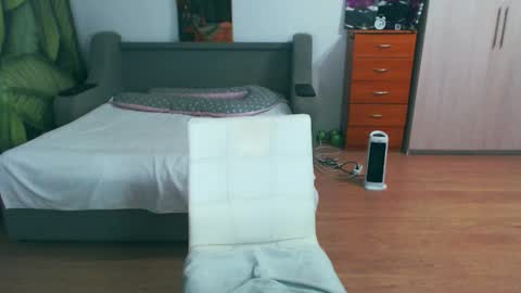 cute_jes online show from 01-10-26, 02:41