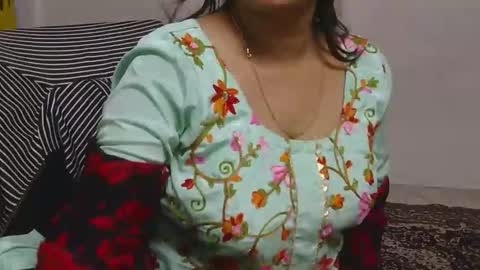 Snapshot of cute_kashmira99 chatting on 01-19-26, 05:33 kashmira online show from 01-19-26, 05:33