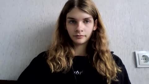 cute_kitte online show from 12-15-24, 07:46