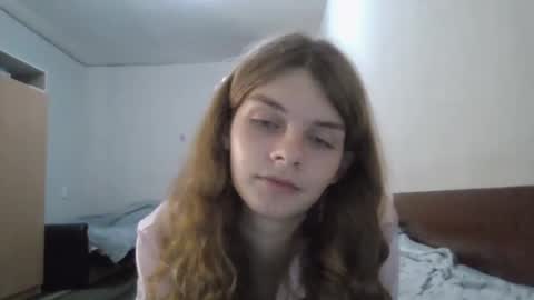 cute_kitte online show from 12-22-24, 08:47