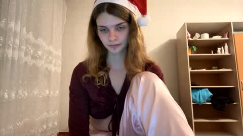 cute_kitte online show from 01-04-25, 06:51
