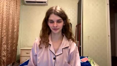 cute_kitte online show from 09-30-25, 06:35