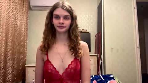 cute_kitte online show from 11-08-25, 07:45