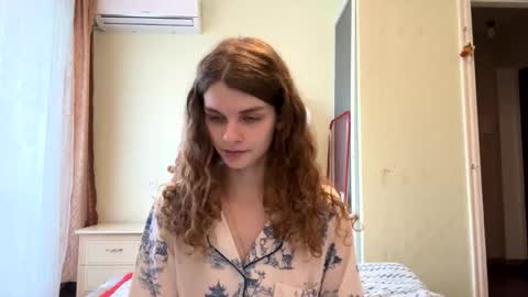 cute_kitte online show from 12-19-25, 11:17