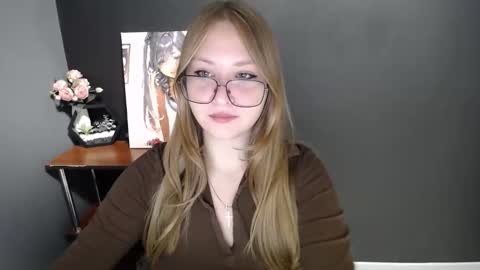 Veronica online show from 10-14-25, 06:36
