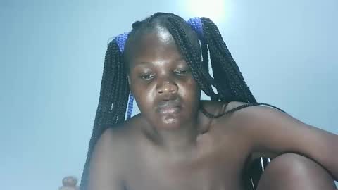 Snapshot of cute_roxie chatting on 02-17-25, 10:36 cute_roxie online show from 02-17-25, 10:36