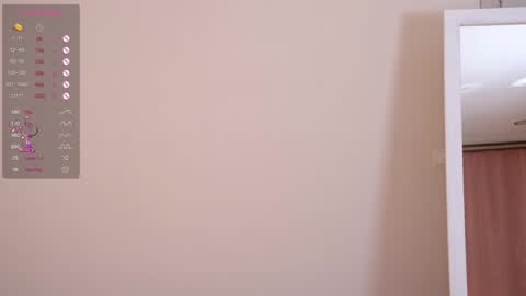 Snapshot of cute_shine chatting on 12-12-24, 09:40  Hey im Kristina Thank you for your support  online show from 12-12-24, 09:40