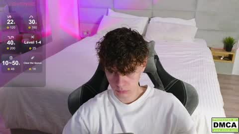 Snapshot of cute_thomas chatting on 12-01-24, 07:03 Thomas - online show from 12-01-24, 07:03