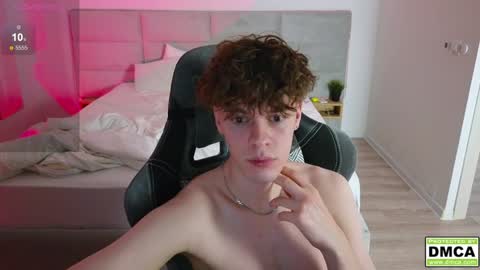 Snapshot of cute_thomas chatting on 02-01-25, 03:30 Thomas - online show from 02-01-25, 03:30