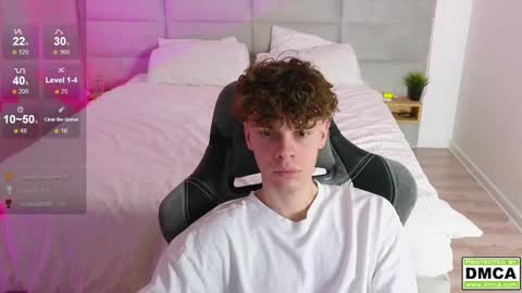 Snapshot of cute_thomas chatting on 02-10-25, 11:34 Thomas - online show from 02-10-25, 11:34