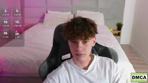 Snapshot of cute_thomas chatting on 02-11-25, 05:40 Thomas - online show from 02-11-25, 05:40