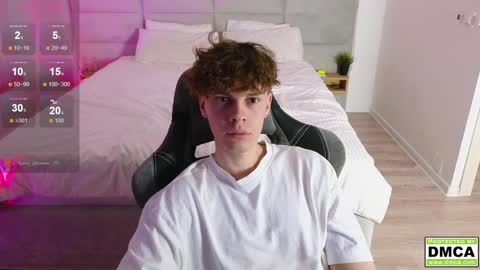 Snapshot of cute_thomas chatting on 02-11-25, 11:44 Thomas - online show from 02-11-25, 11:44