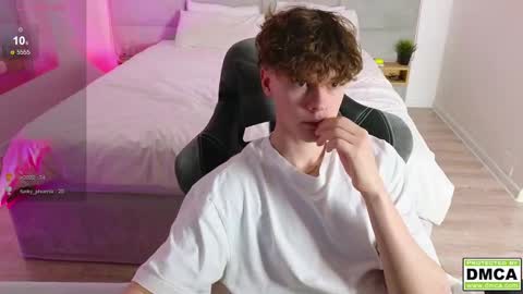 Snapshot of cute_thomas chatting on 02-12-25, 02:45 Thomas - online show from 02-12-25, 02:45