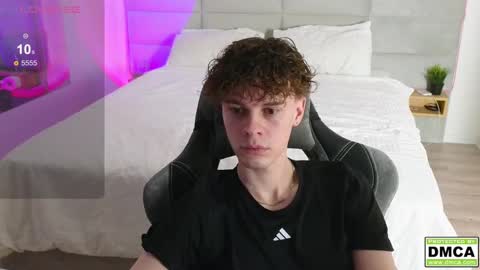 Snapshot of cute_thomas chatting on 03-11-25, 07:25 Thomas - online show from 03-11-25, 07:25