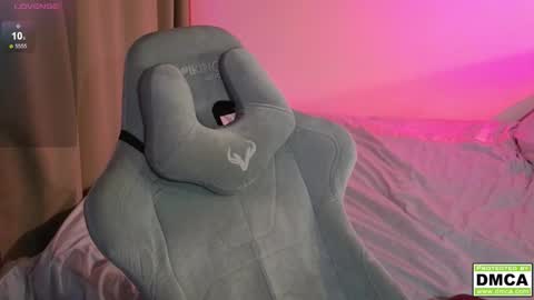 Snapshot of cute_thomas chatting on 10-16-25, 04:30 Thomas - online show from 10-16-25, 04:30