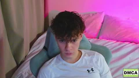 Snapshot of cute_thomas chatting on 11-17-25, 02:56 Thomas - online show from 11-17-25, 02:56