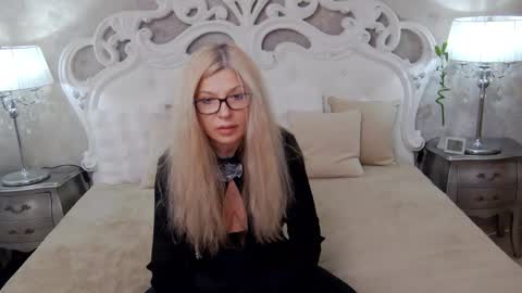 cuteangelina18 online show from 02-02-26, 12:59