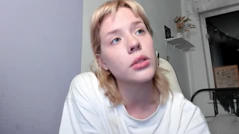 Snapshot of cuteasfuck_ chatting on 10-03-25, 02:14 Amy online show from 10-03-25, 02:14