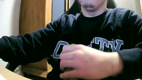 Cuteboy090 online show from 12-19-24, 05:50