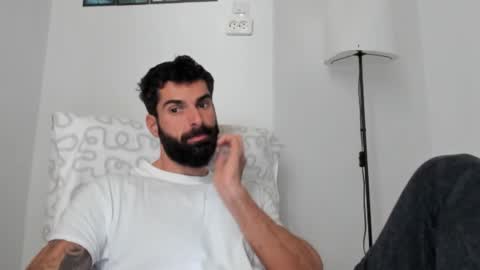 cuteeboy online show from 11-17-25, 09:04