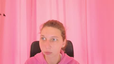 Elli online show from 10-24-25, 10:00