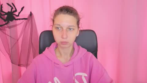 Elli online show from 10-27-25, 11:03