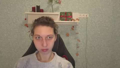 Elli online show from 12-20-25, 05:36