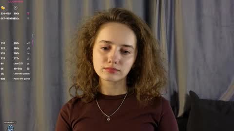 Snapshot of cutelunette chatting on 12-14-25, 03:06 Ellen online show from 12-14-25, 03:06