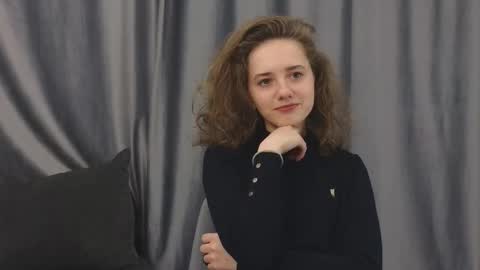 Snapshot of cutelunette chatting on 12-15-25, 03:16 Ellen online show from 12-15-25, 03:16