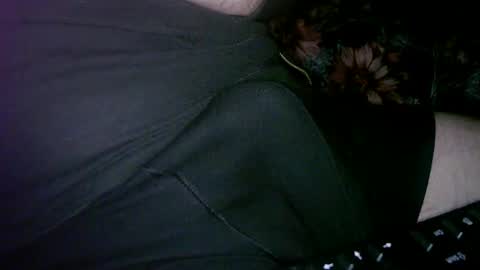 Snapshot of cuteman88 chatting on 10-02-25, 06:37 Cuteman online show from 10-02-25, 06:37