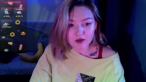 cutepie33 online show from 10-28-25, 06:39