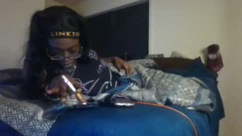 mary mack online show from 10-26-25, 04:51