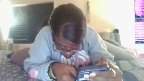 mary mack online show from 11-17-25, 07:19