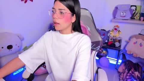  - independent model online show from 10-18-25, 01:08