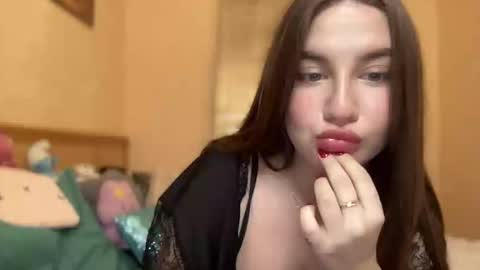 Snapshot of cuteyaji chatting on 10-07-25, 03:53 CuteAnn online show from 10-07-25, 03:53