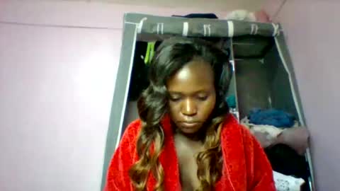 Snapshot of cutezola chatting on 10-09-25, 04:54 cutezola online show from 10-09-25, 04:54