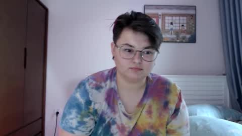 Snapshot of cutie_florence chatting on 09-09-25, 08:14 Sophie Lilith online show from 09-09-25, 08:14