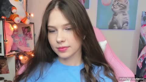 Snapshot of cutierori chatting on 12-13-24, 03:05 Rori  Instagram cutierori  online show from 12-13-24, 03:05