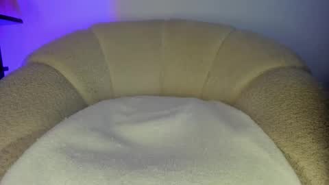 Snapshot of cutte_hanna18 chatting on 11-01-25, 12:51 Hannah online show from 11-01-25, 12:51