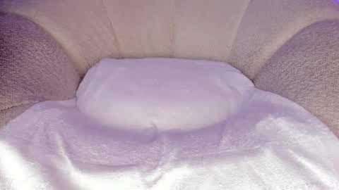 Snapshot of cutte_hanna18 chatting on 11-13-25, 03:33 Hannah online show from 11-13-25, 03:33