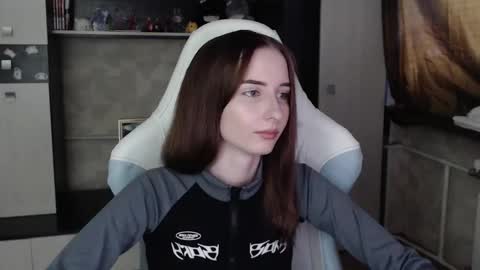 Cutti Crystal online show from 11-04-25, 03:05