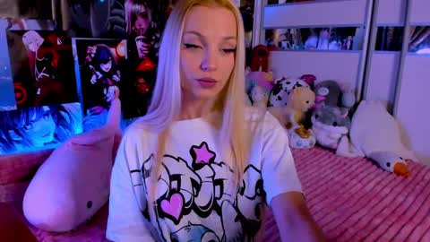 Snapshot of cuttie_ponyy chatting on 02-03-25, 09:29 Nora online show from 02-03-25, 09:29