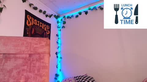 Camila online show from 12-18-24, 08:03